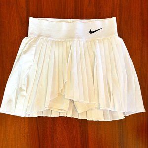 NikeCourt Dri-FIT Advantage Women's Pleated Tennis Skirt White Size XS